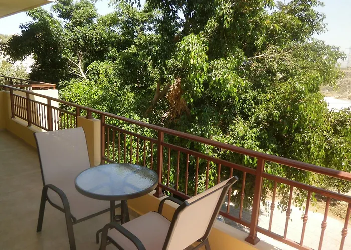 Ariadni\'s Maisonette